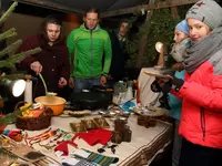 Bild zu Weihnachtsmarkt auf dem Schloßhof 2017 Teil I